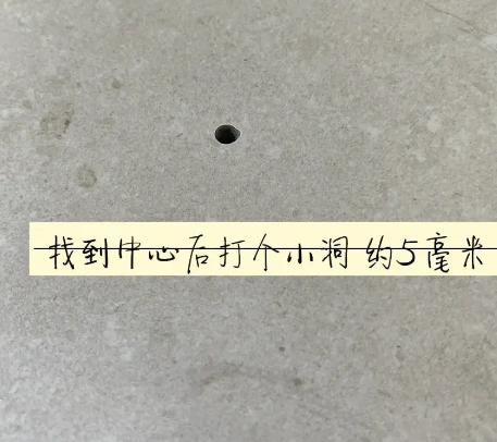 晋中瓷砖空鼓维修公司专业解答在瓷砖铺贴过程中，如果砂料搅拌不均匀，将会带来以下问题